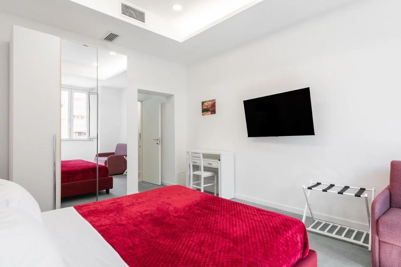 753 Roma Apartment
